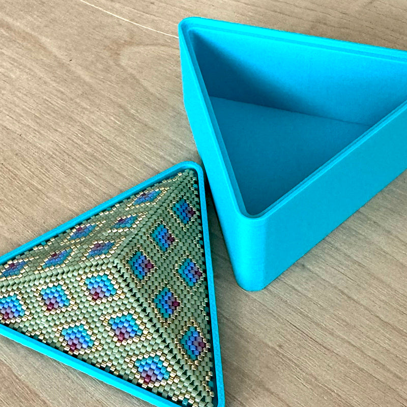 Triangle Box for peyote stitch insert